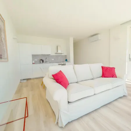 Beole Apartment *